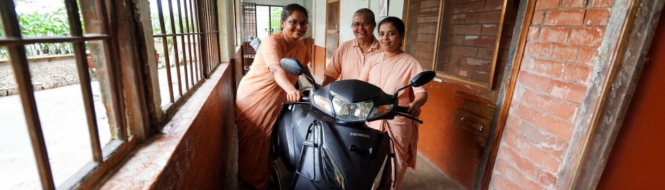 Canossiane - Progetto motorino Veeraghattam Andhra